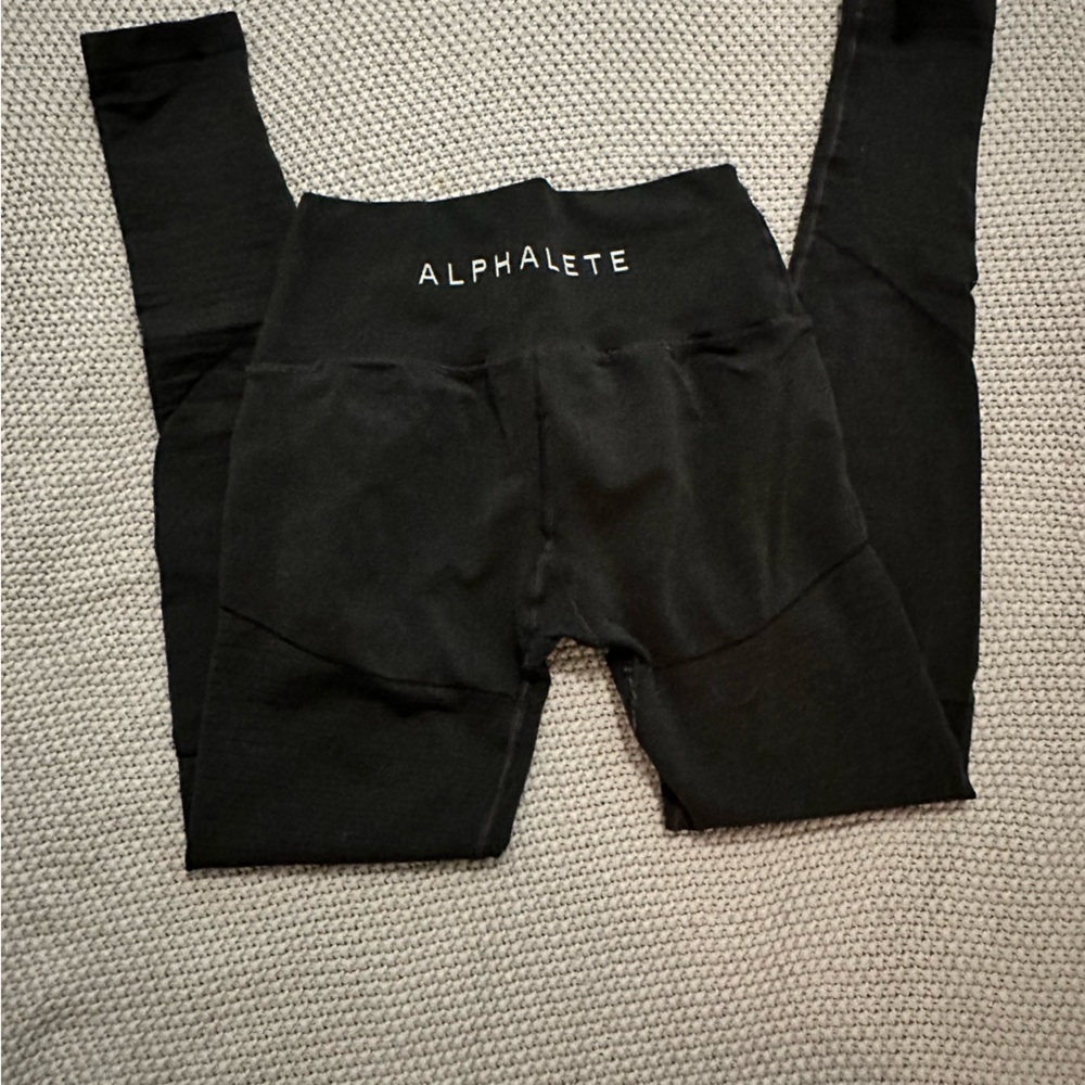 Alphalete leggings